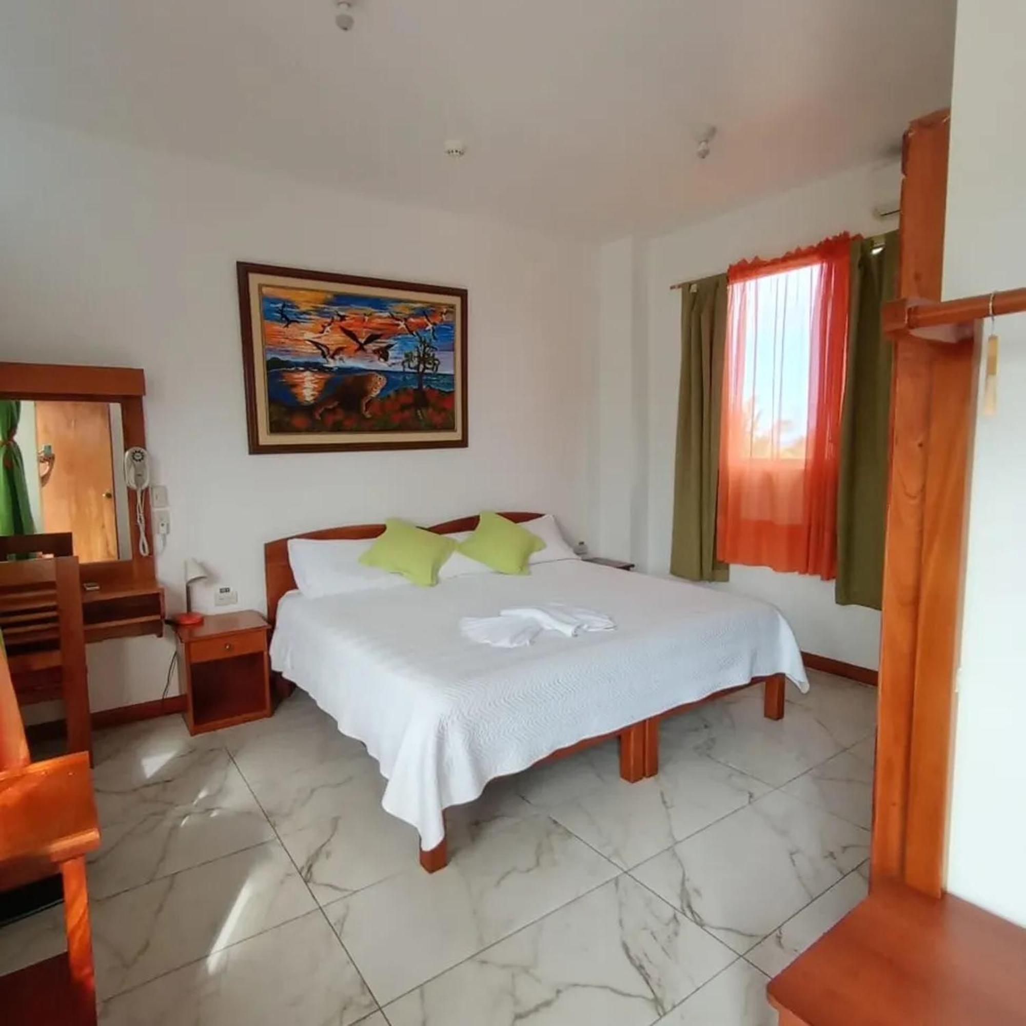 Hotel Isla Azul Puerto Ayora  Zewnętrze zdjęcie