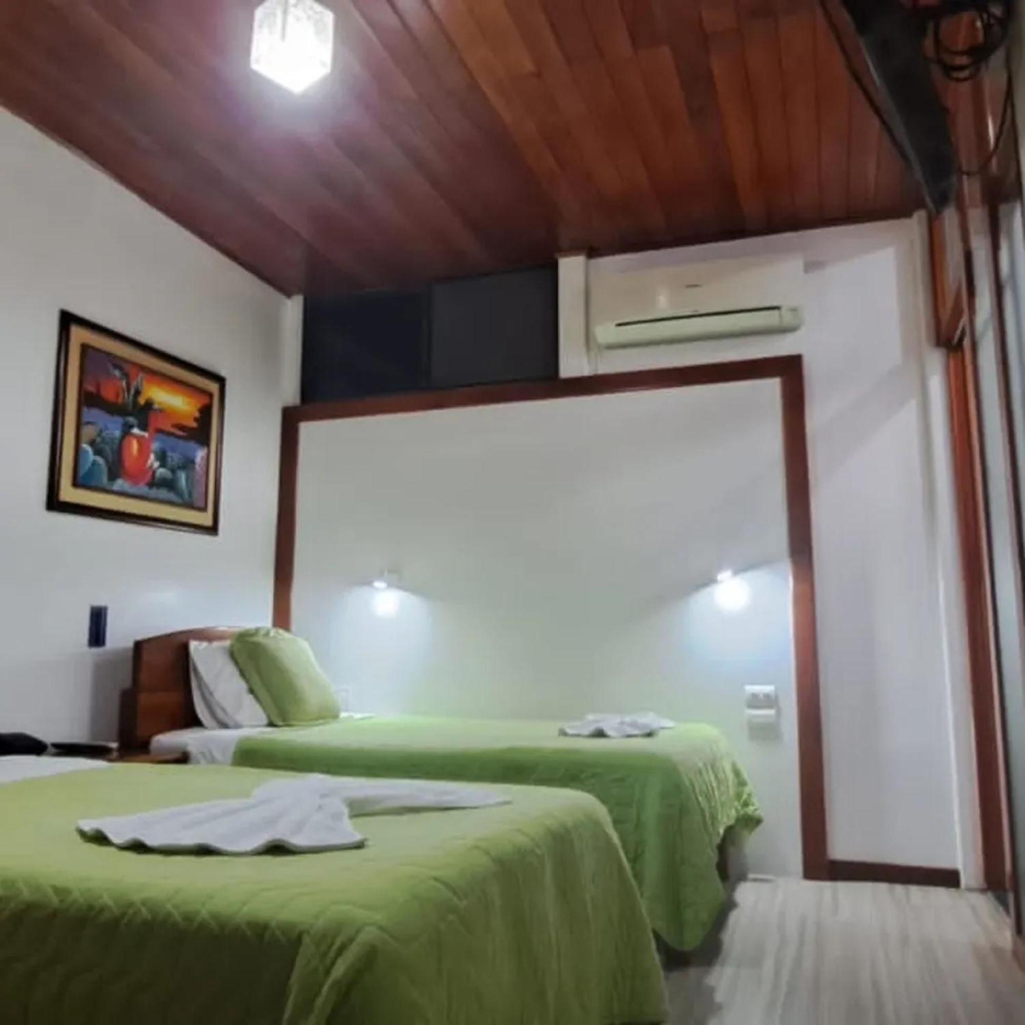 Hotel Isla Azul Puerto Ayora  Zewnętrze zdjęcie